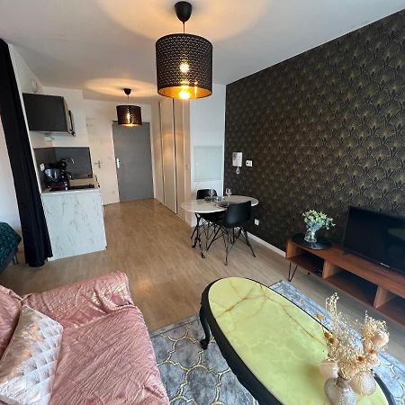 Le Trendy Apartment Cesson-Sevigne Luaran gambar